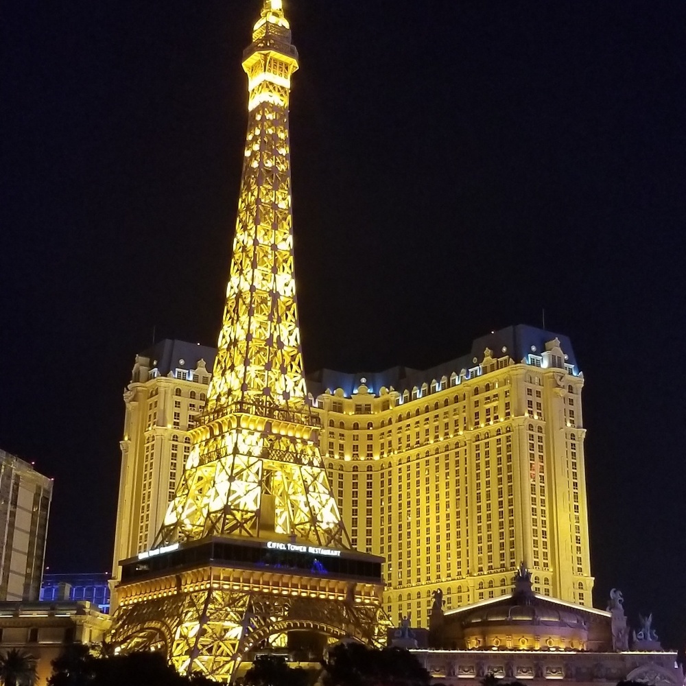 Meet your Posher, Bouchra